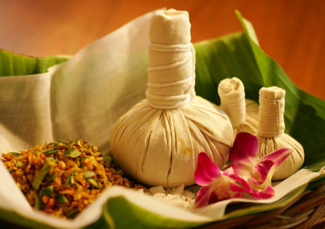 THAI BODYWORK HERBAL COMPRESS THERAPY TRAINING